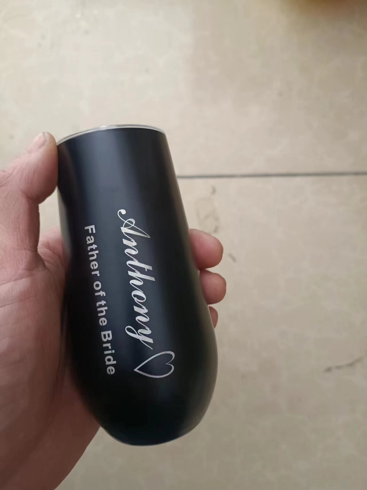 Logo Wijnbeker Champagne Bier  - Wine Beer Logo recensie en prijs